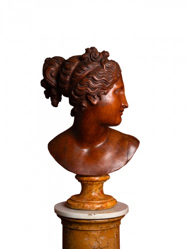 Buste en bois de la Venus italica d’après Antonio Canova
