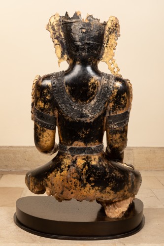 Asian Works of Art  - Large burmese Buddha 18th century