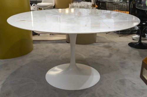 Table "Tulip" - Eero Saarinen & Knoll International - Alexia Say