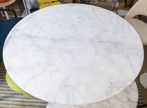 Furniture  - Eero SAARINEN Knoll International -  “Tulip” Calacatta marble Table