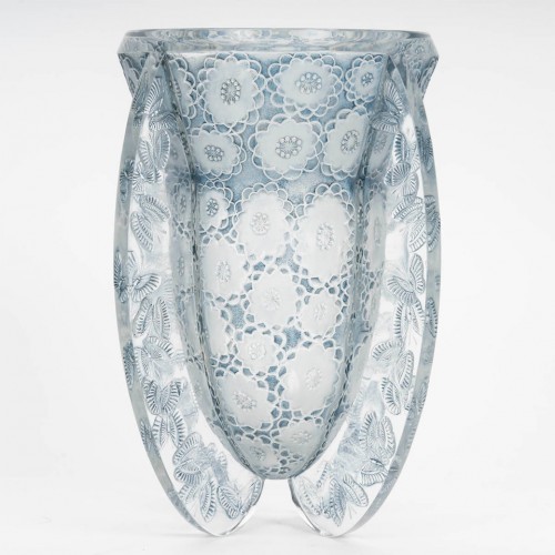 René LALIQUE (1860 - 1945) Vase "Papillons", modèle créé en 1936 - Verrerie, Cristallerie Style Art Déco