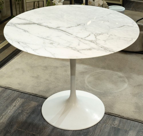 XXe siècle - Eero Saarinen & Knoll - Table « Tulip » marbre Calacatta