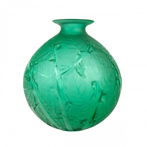 René Lalique, 1929, - Vase « Milan » épreuve en verre teinté vert