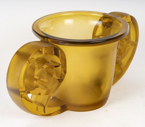 Verrerie, Cristallerie  - René Lalique,1926 - Vase "Pierrefonds" teinté jaune ambre