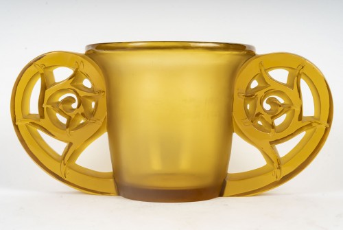 XXe siècle - René Lalique,1926 - Vase "Pierrefonds" teinté jaune ambre