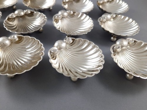 silverware & tableware  - 12 Sterling Silver shell salt cellars