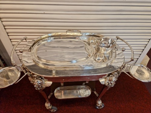 Antiquités - Silver Plate Cutting Trolley