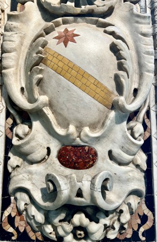 Sculpture  - Pair de heraldry sculptures carved in carrara marble