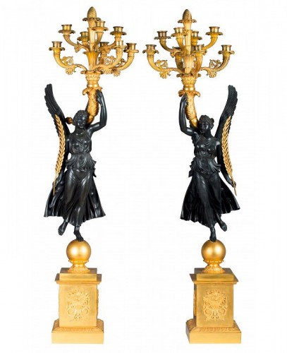 Grande paire de candélabres à huit bras en bronze doré