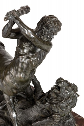 Centaur fighting a lion, patinated bronze group - Sculpture Style Empire