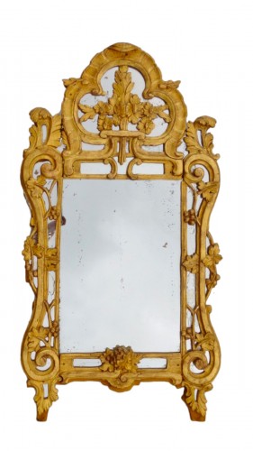 Miroir en bois doré du XVIIIe siècle