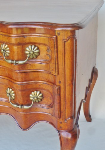 Commode sauteuse, Provence XVIIIe siècle - Mobilier Style 