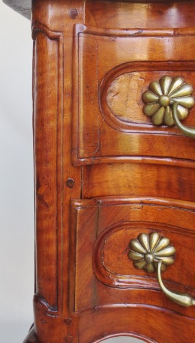 XVIIIe siècle - Commode sauteuse, Provence XVIIIe siècle