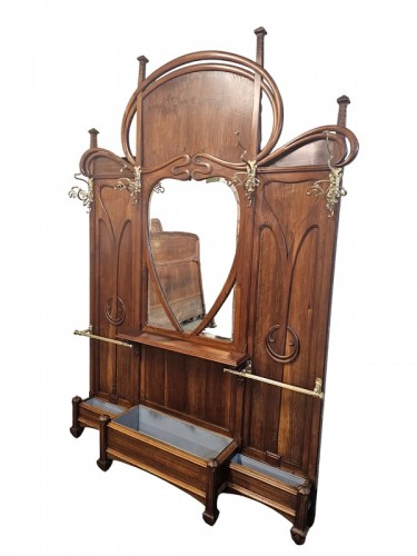 Mobilier Meuble d'appoint - Important Vestiaire Art Nouveau "Coups de fouet"