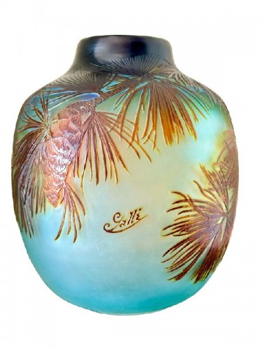 Verrerie, Cristallerie  - Emile Gallé - Vase "Pommes de Pin"