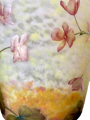 Daum Nancy &quot;Japanese Dogwood&quot; vase - Art Déco