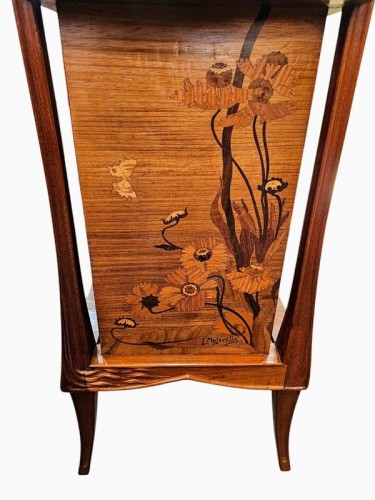 Louis Majorelle - Etagère de Présentation Art nouveau "Pavots et Papillons" - Art nouveau