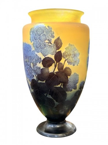 Verrerie, Cristallerie  - Emile Gallé - Monumental vase Art nouveau "Hortensias"