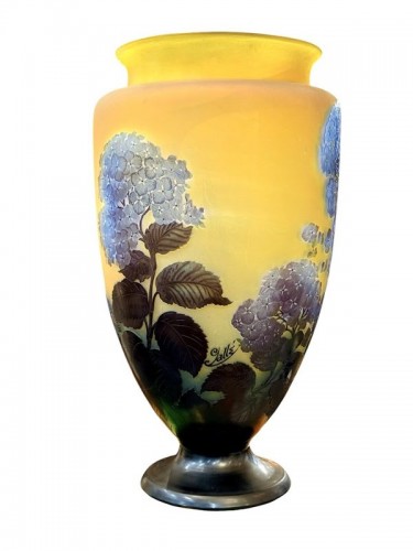 XXe siècle - Emile Gallé - Monumental vase Art nouveau "Hortensias"