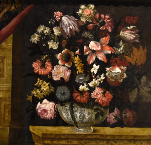 Vase de fleurs avec raccourci architectural, Antonio Gianlisi II (1677-1727) - Antichità Castelbarco