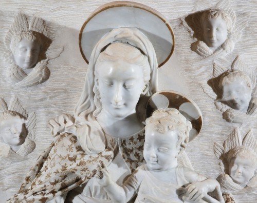 Sculpture  - Madonna with Child and Cherub Heads, italian sculptor of the late 19th century