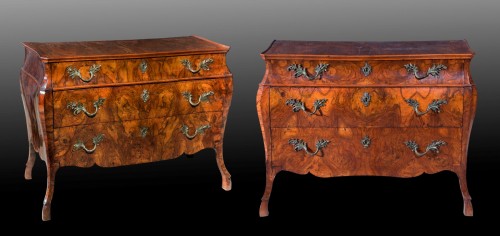 Paire de commodes plaquées de noyer, Lombardie XVIIIe siècle - Louis XVI