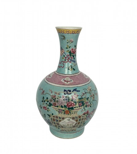 Vase en porcelaine,  Chine dynastie Qing XIXe siècle