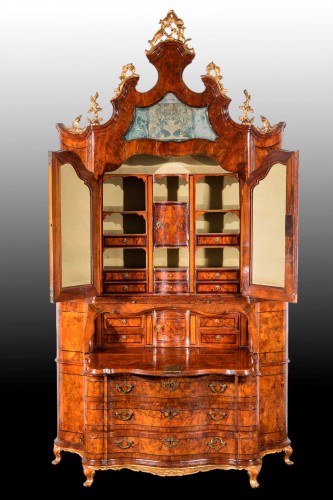 chest of drawers with raised  part, Venetian cabinetmaking, 18th, Folding - Furniture Style Louis XV