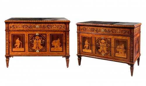 Pair of chest of drawers, Italy end of the 18th centuery