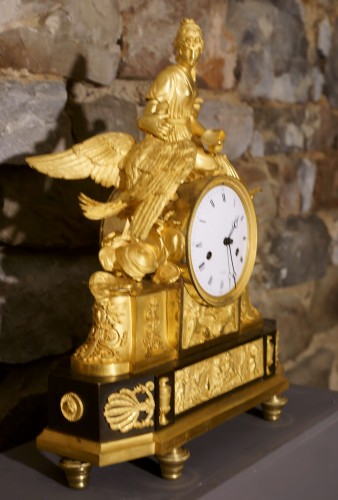 Empire Gilt Bronze Mantel Clock &quot;Hebe And Jupiter&#039;s Eagle&quot; - 