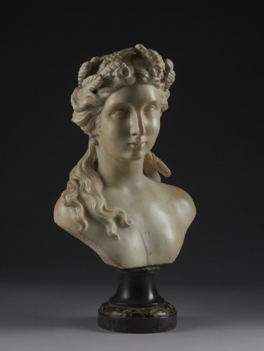 Sculpture  - Marble bust of Ceres, Roman goddess of earth and fertility