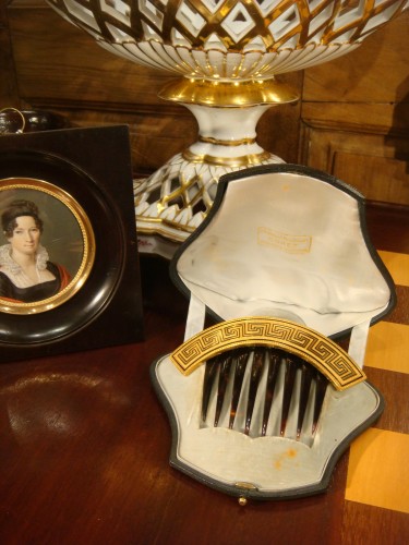 Peigne à cheveux en or et émail, époque Napoléon III - Objets de Vitrine Style Napoléon III