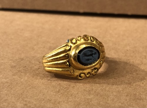 Antique Jewellery  -  Roman Gold Ring 