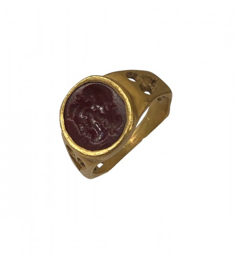 Roman Opus Interrasile Gold Ring with a Gryllus