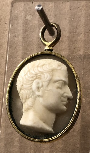 Bijouterie, Joaillerie  - Pendentif camée en marbre Tiberius, époque Renaissance