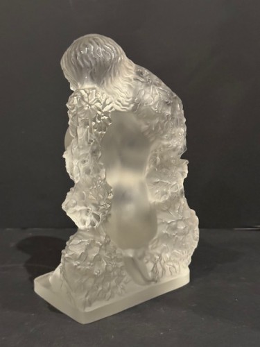 Art nouveau - Femme en verre moulé Signé René Lalique