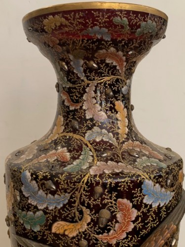 Grand vase en verre émaillé signé Moser Cour impériale d'Autriche - Objet de décoration Style Napoléon III