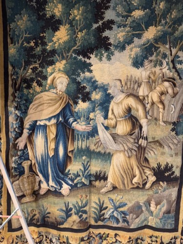 Tapestry & Carpet  - Early 18th century Aubusson tapestry depicting the harvest