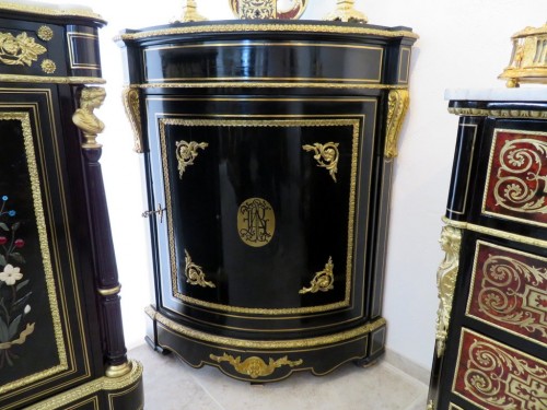 Encoignure en marqueterie de laiton et écaille brune avant époque Napoléon III - Mobilier Style Napoléon III