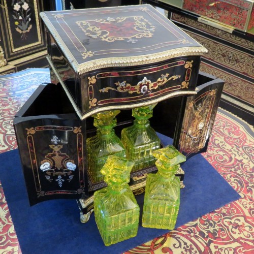 19th century - Tantalus Box in Boulle marquetry Napoleon III period 19th Ouraline crystal