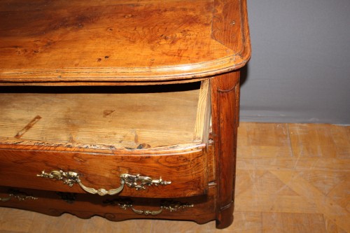 Antiquités - Louis XIV Commode in ash with curved front