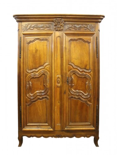 Armoire de mariage Louis XV en noyer