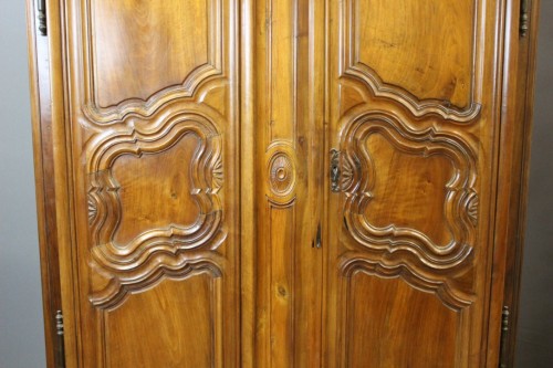 Louis XV wedding armoire in walnut - 