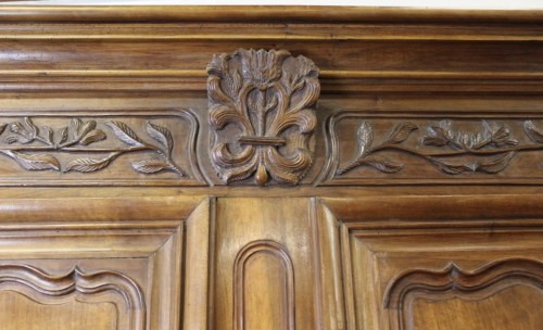 Louis XV wedding armoire in walnut - Louis XV