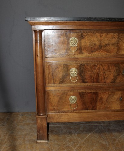 Mobilier Commode - Commode en noyer XIX