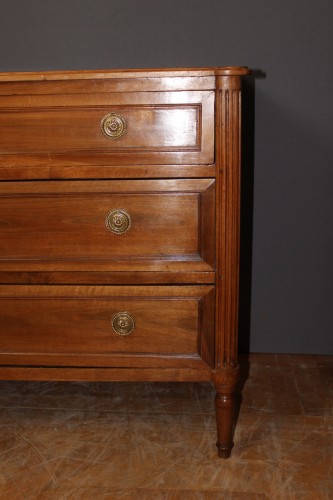 Mobilier Commode - Commode Louis XVI en noyer