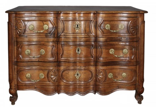 Walnut crossbow chest of drawers, Provence 18th century