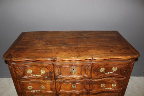 Antiquités - Walnut crossbow chest of drawers, Provence 18th century