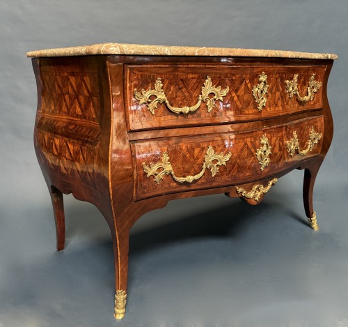 Commode attribuable à Pierre Migeon vers 1740 - Mobilier Style Louis XV