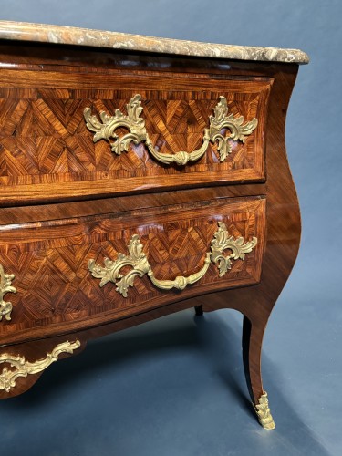 XVIIIe siècle - Commode attribuable à Pierre Migeon vers 1740